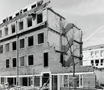 Bataviastraat tijdens de sloop.
              <br/>
              Martin Alberts, Beeldbank Stadsarchief, 1994